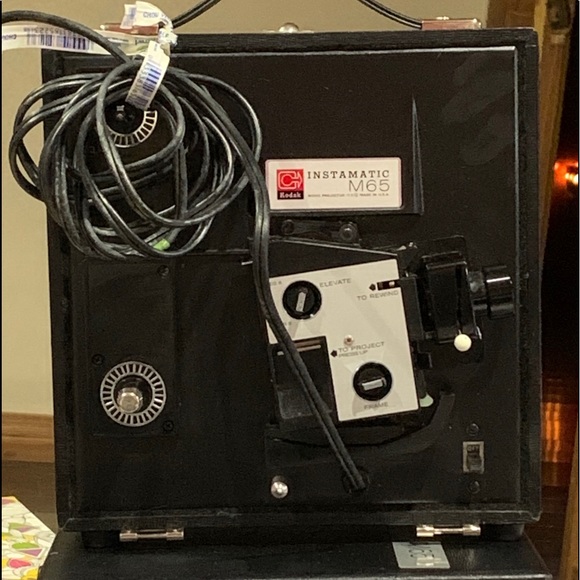 Projector - Picture 3 of 8